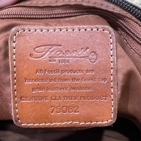 🗝️💕Fossil brown leather handbag. OS - Picture 5 of 7